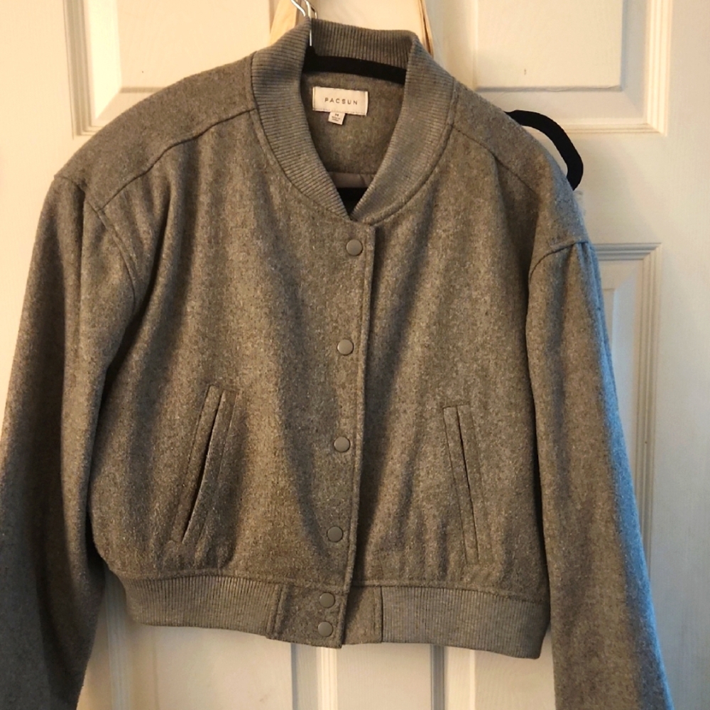 PacSun Gray Bomber Jacket with V-Neck and Cropped Style